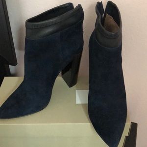 RENVY ANKLE BOOTS SIZE 6